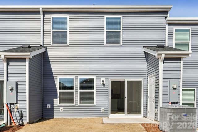 9008 Foggy Brook Loop, Charlotte, NC 28216