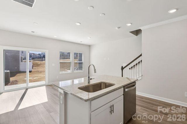 9008 Foggy Brook Loop, Charlotte, NC 28216