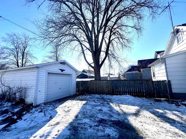 618 N BAIRD STREET, Green Bay, WI 54302