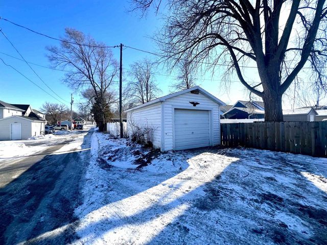 618 N BAIRD STREET, Green Bay, WI 54302
