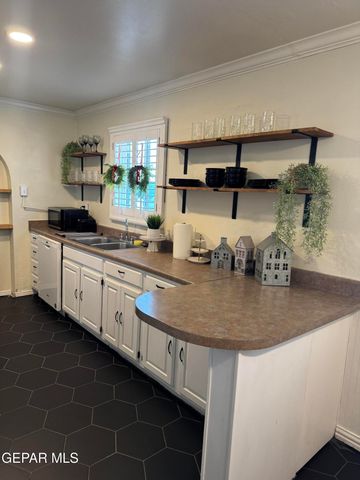 8104 Parkland Drive, El Paso, TX 79925