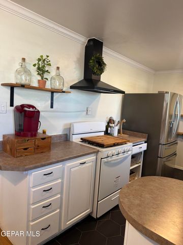 8104 Parkland Drive, El Paso, TX 79925