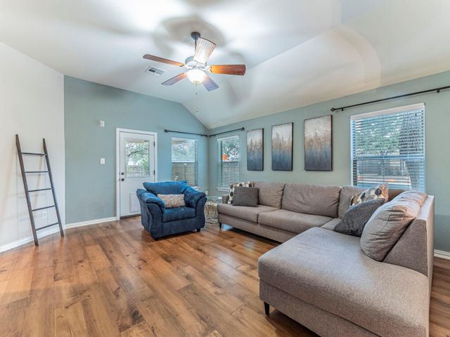 1002 Boxwood LOOP, Georgetown, TX 78628