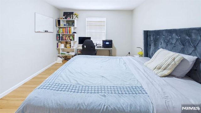16 High Street, Elizabeth, NJ 07202