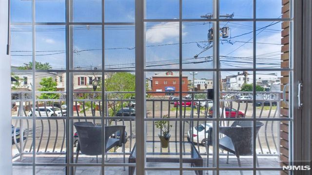 16 High Street, Elizabeth, NJ 07202