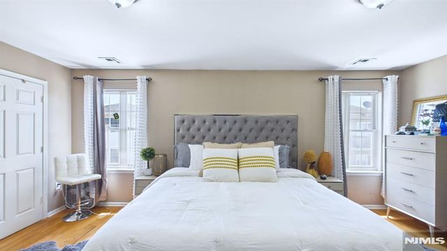 16 High Street, Elizabeth, NJ 07202