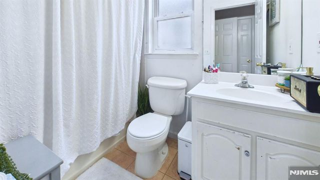 16 High Street, Elizabeth, NJ 07202