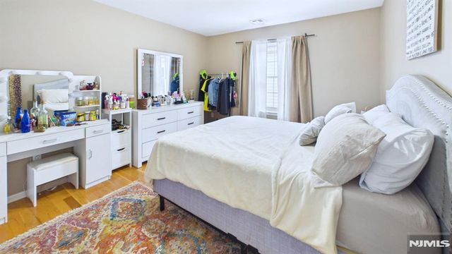 16 High Street, Elizabeth, NJ 07202