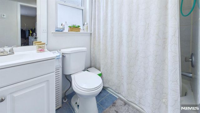 16 High Street, Elizabeth, NJ 07202