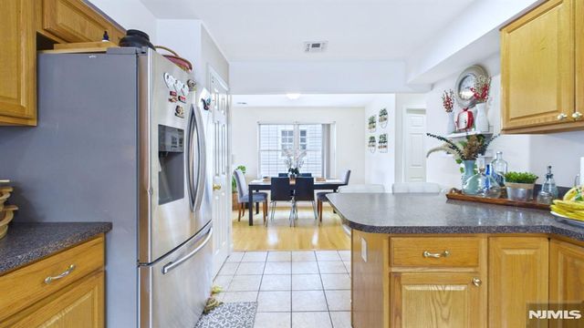 16 High Street, Elizabeth, NJ 07202