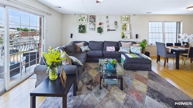 16 High Street, Elizabeth, NJ 07202