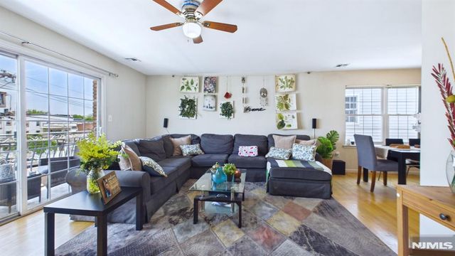 16 High Street, Elizabeth, NJ 07202