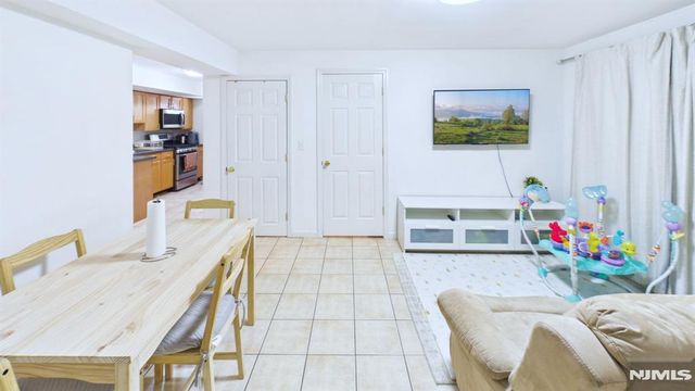 16 High Street, Elizabeth, NJ 07202