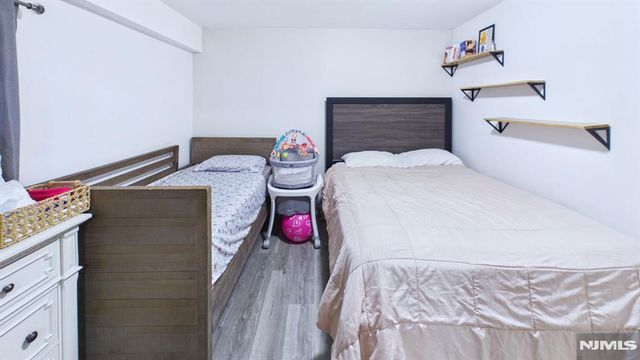 16 High Street, Elizabeth, NJ 07202