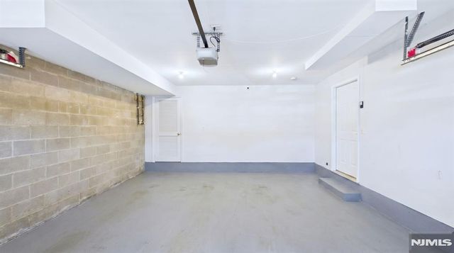 16 High Street, Elizabeth, NJ 07202