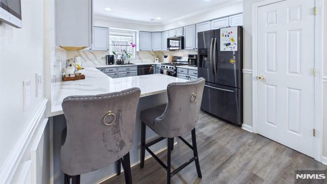 16 High Street, Elizabeth, NJ 07202