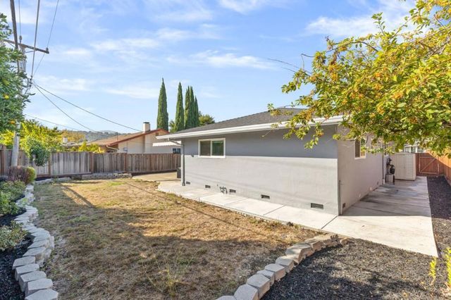 5986 Loma Prieta Drive, San Jose, CA 95123
