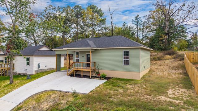 166 Woodridge Street, Hot Springs, AR 71901