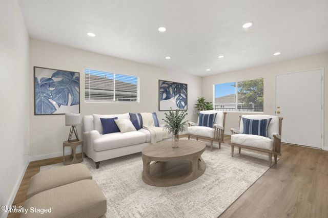 1127 Acadia Place, Ventura, CA 93003
