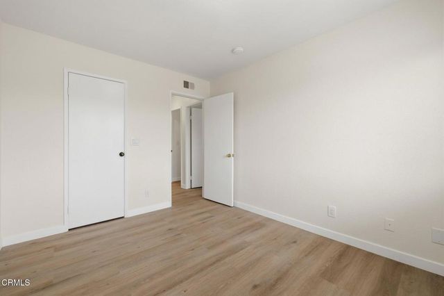 1127 Acadia Place, Ventura, CA 93003