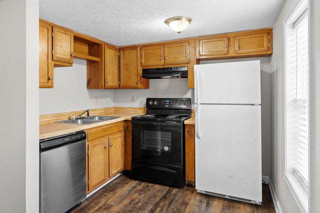 208 Chapel St Apt B, Clarksville, TN 37042