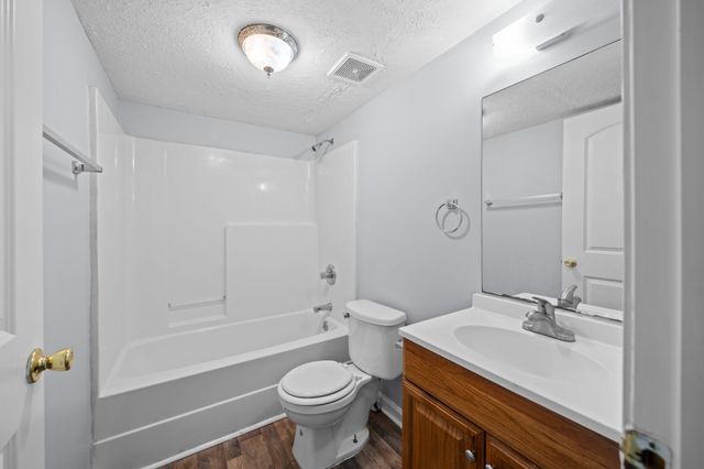 208 Chapel St Apt B, Clarksville, TN 37042