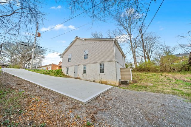 208 Chapel St Apt B, Clarksville, TN 37042