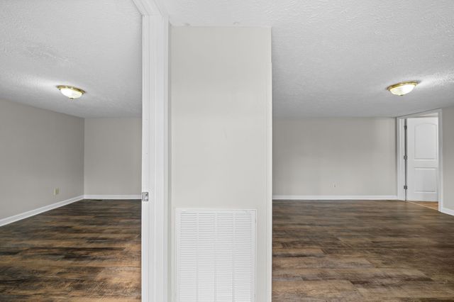 208 Chapel St Apt B, Clarksville, TN 37042