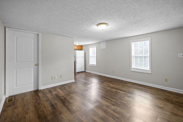 208 Chapel St Apt B, Clarksville, TN 37042