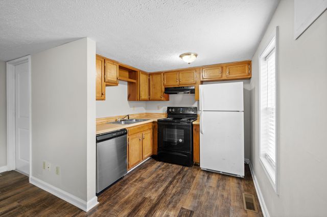 208 Chapel St Apt B, Clarksville, TN 37042