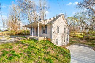 208 Chapel St Apt B, Clarksville, TN 37042