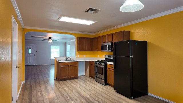 4003 Reeders DR, Austin, TX 78725