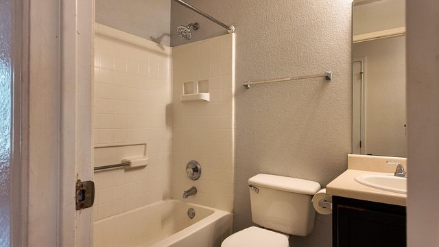 4003 Reeders DR, Austin, TX 78725