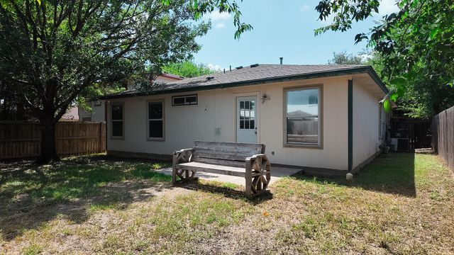4003 Reeders DR, Austin, TX 78725