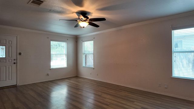 4003 Reeders DR, Austin, TX 78725