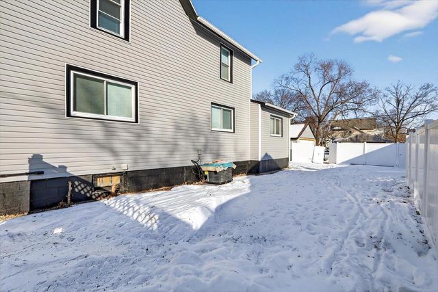 1025 10th Street, Beloit, WI 53511