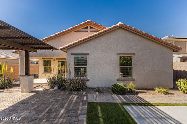 2177 E GILLCREST Road, Gilbert, AZ 85298