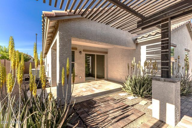 2177 E GILLCREST Road, Gilbert, AZ 85298