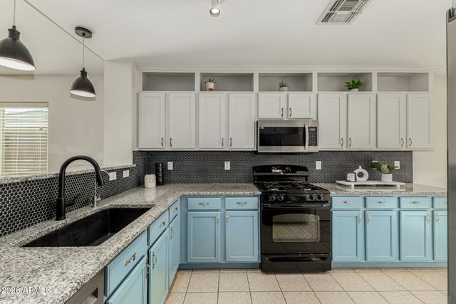 2177 E GILLCREST Road, Gilbert, AZ 85298