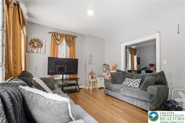 824 West Gordon, Allentown City, PA 18102