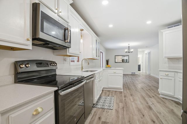 5411 Pine Lane, North Branch, MN 55056