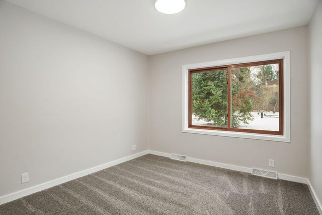 5411 Pine Lane, North Branch, MN 55056