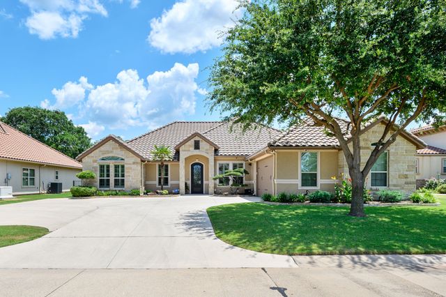 1104 Catalina Bay Boulevard, Granbury, TX 76048