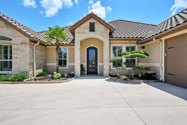 1104 Catalina Bay Boulevard, Granbury, TX 76048