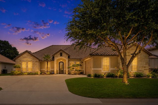 1104 Catalina Bay Boulevard, Granbury, TX 76048