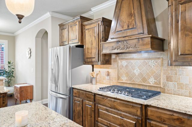 1104 Catalina Bay Boulevard, Granbury, TX 76048