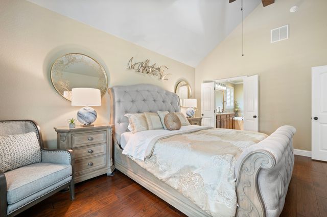 1104 Catalina Bay Boulevard, Granbury, TX 76048