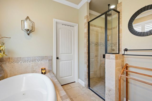1104 Catalina Bay Boulevard, Granbury, TX 76048