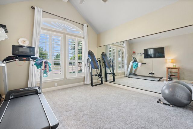 1104 Catalina Bay Boulevard, Granbury, TX 76048