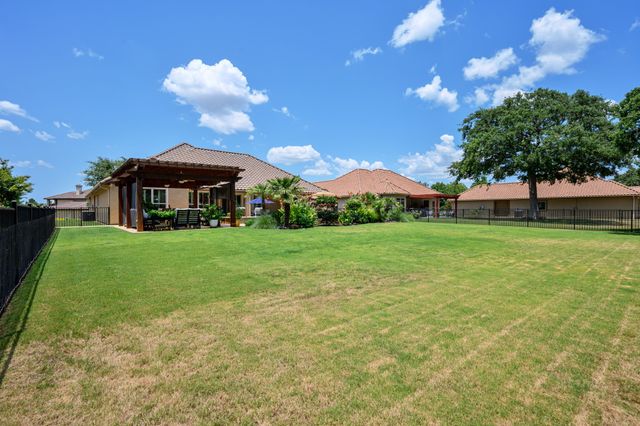 1104 Catalina Bay Boulevard, Granbury, TX 76048